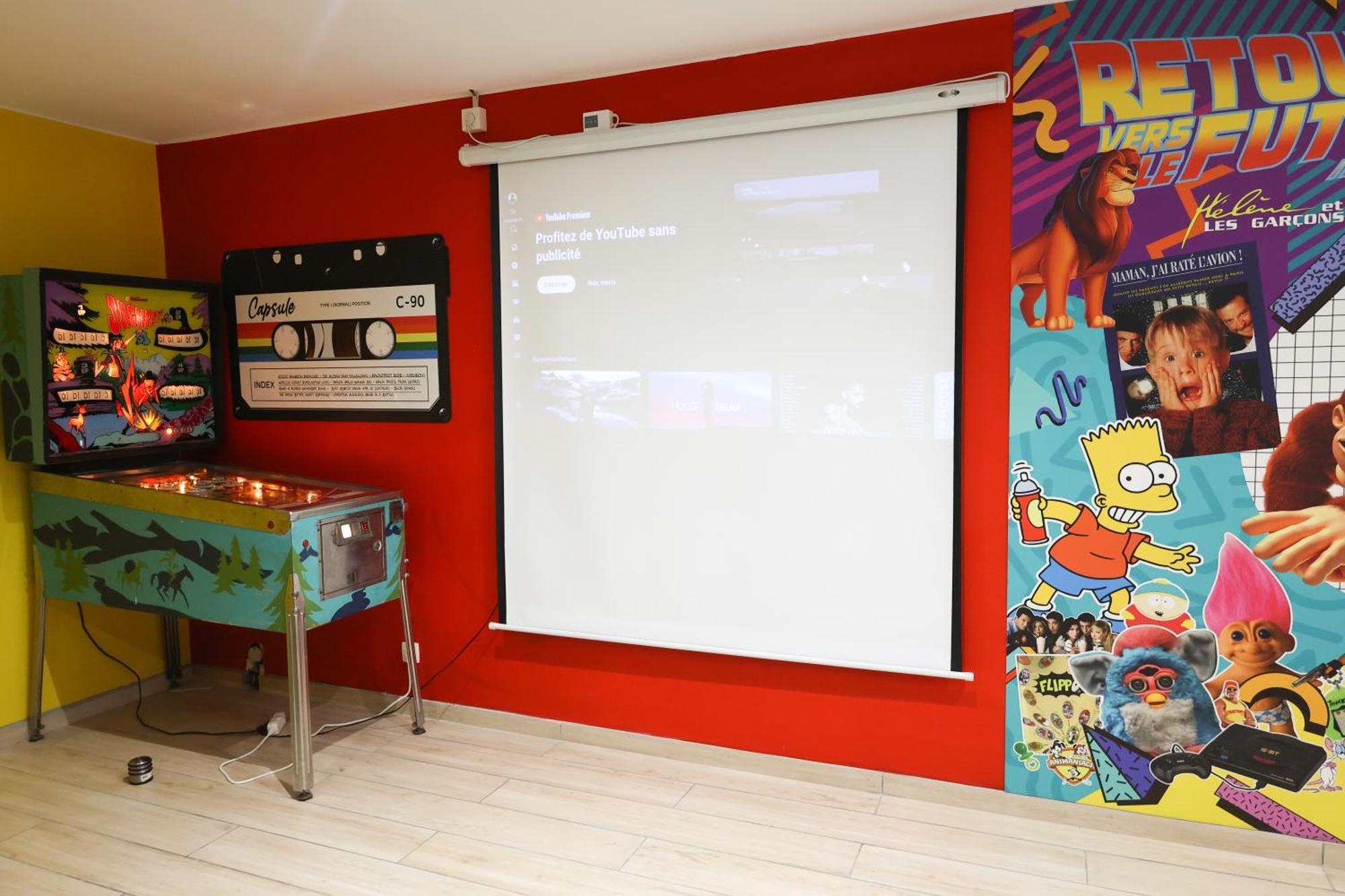 Capsule 90'S - Balneo - Sauna - Flipper - Billard - Netflix - Nintendo Switch & Jeux - Mons  Exterior foto